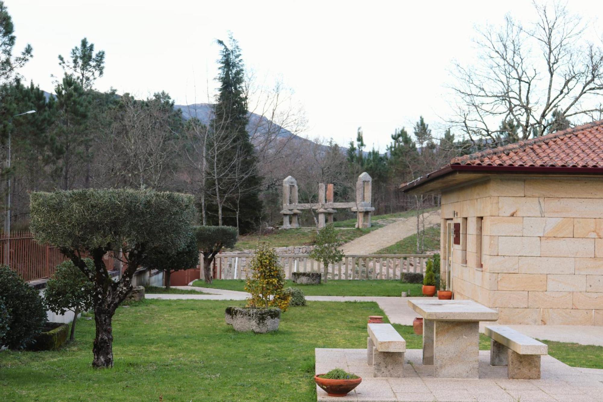 Outeiro Do Moinho Bed & Breakfast Campo do Geres Exterior photo